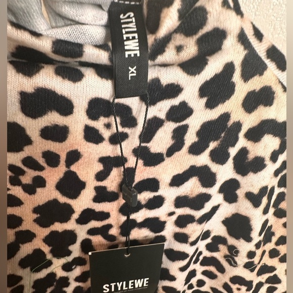 STYLEWE Cheetah Print Turtleneck Poncho Cape Blouse Top Women Size Medium and XL - Picture 4 of 5